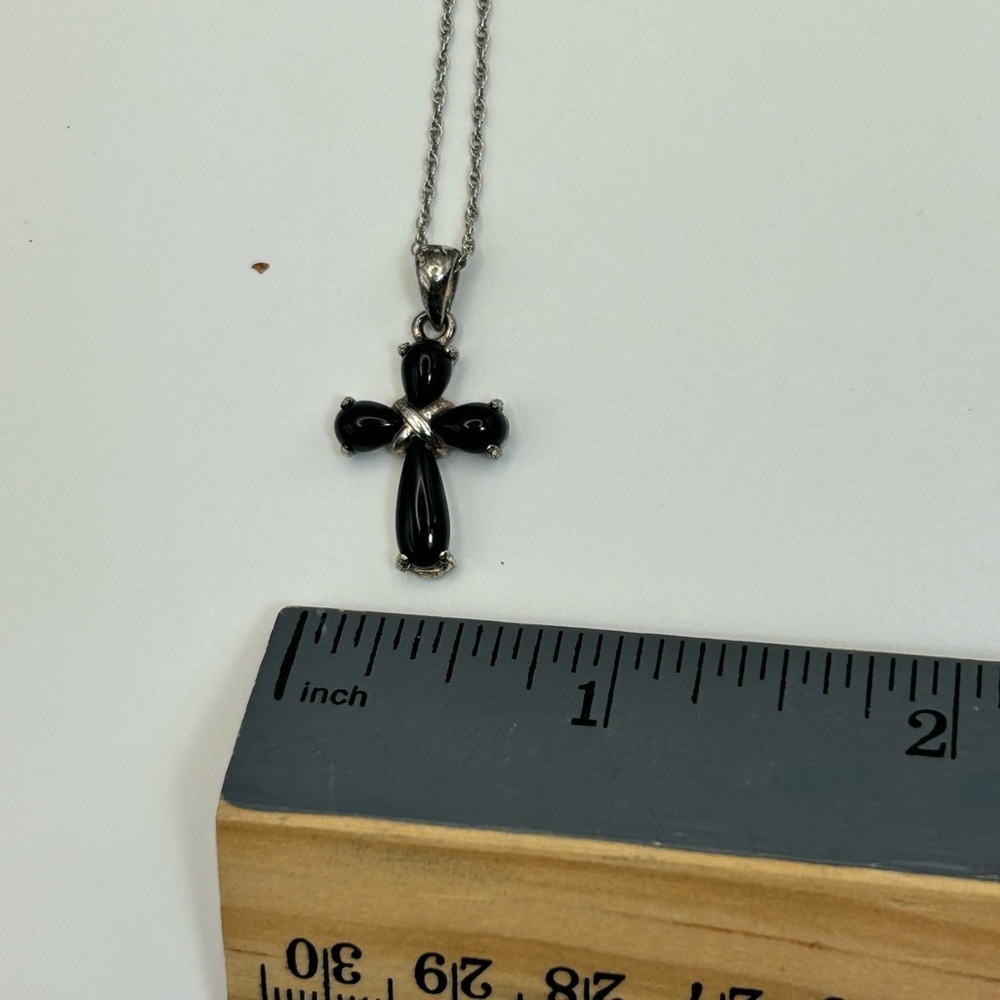 925 Sterling Silver & Black Onyx Cross Pendant Necklace 18" Stamped - Picture 13 of 13